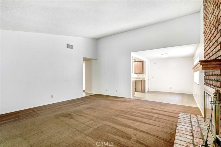 9136 Dumond Drive, Fontana