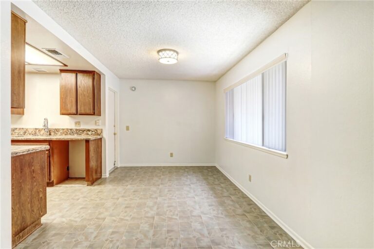 9136 Dumond Drive, Fontana