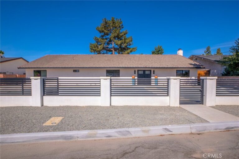9226 Locust, Fontana