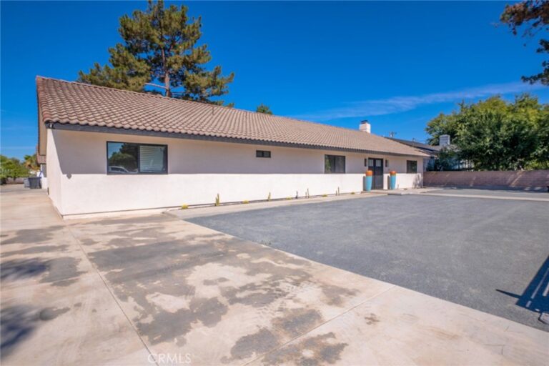 9226 Locust, Fontana