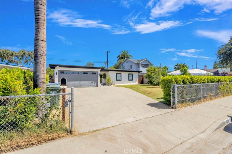 923 Hallwood Avenue, Pomona