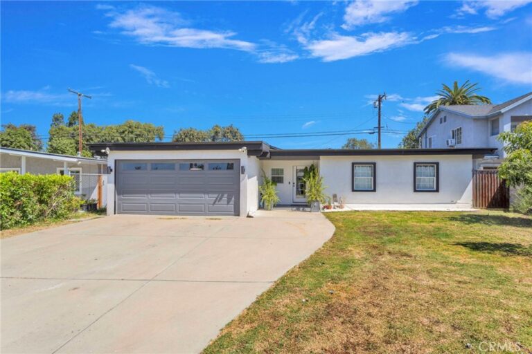 923 Hallwood Avenue, Pomona