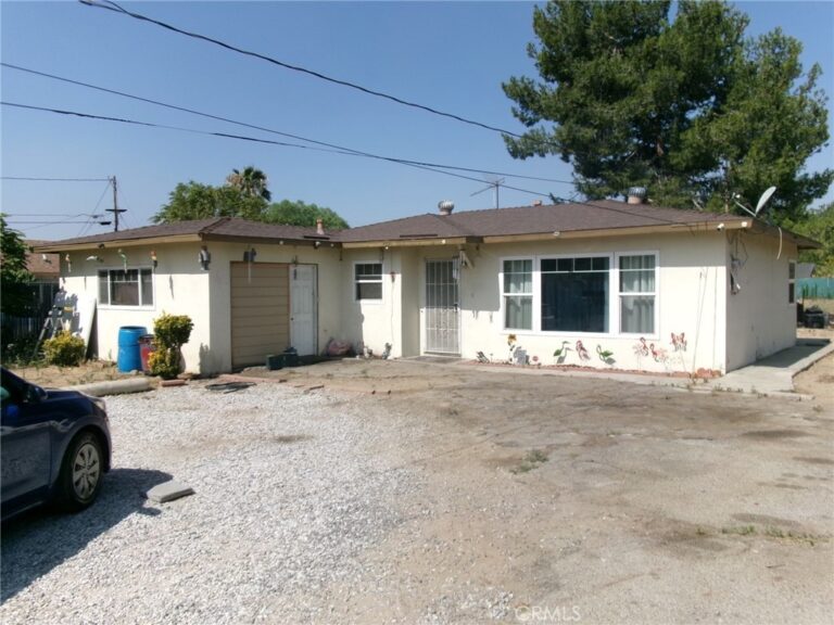 9234 Olive St, Fontana