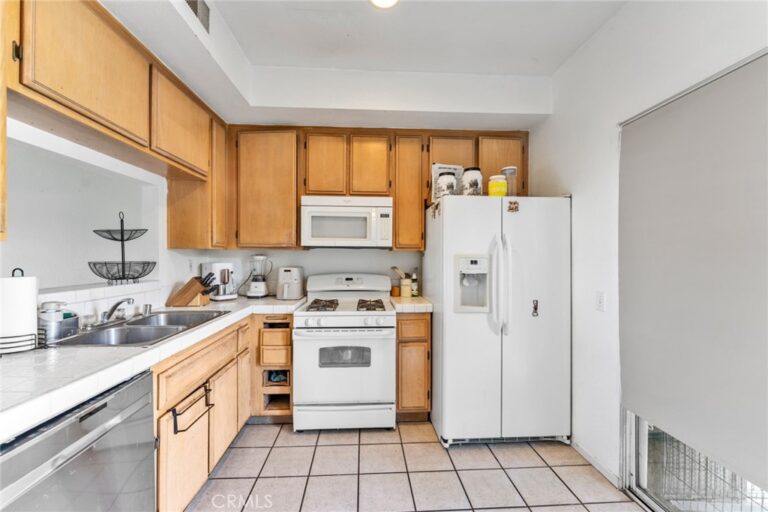 926 W Philadelphia #K57, Ontario