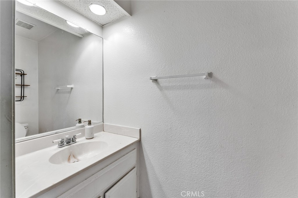 926 W Philadelphia #K57, Ontario