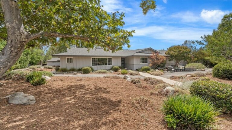 938 E Pomello Drive, Claremont