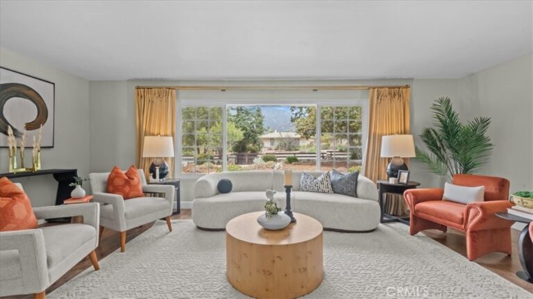 938 E Pomello Drive, Claremont