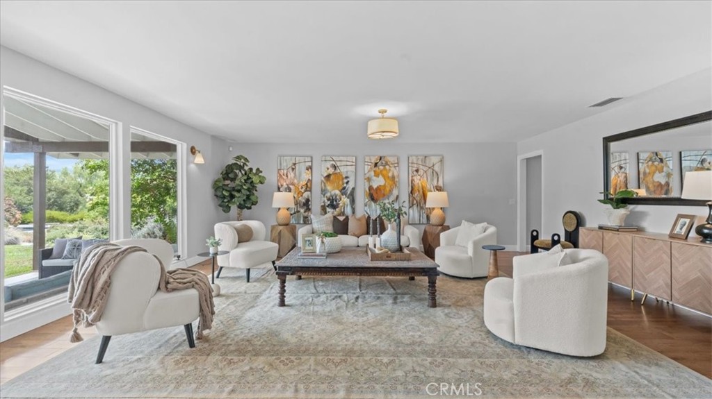938 E Pomello Drive, Claremont