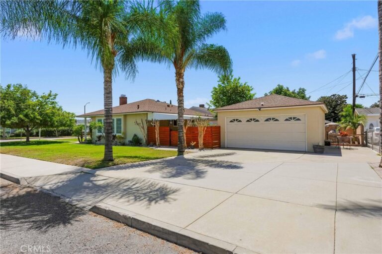943 E Olive, Pomona