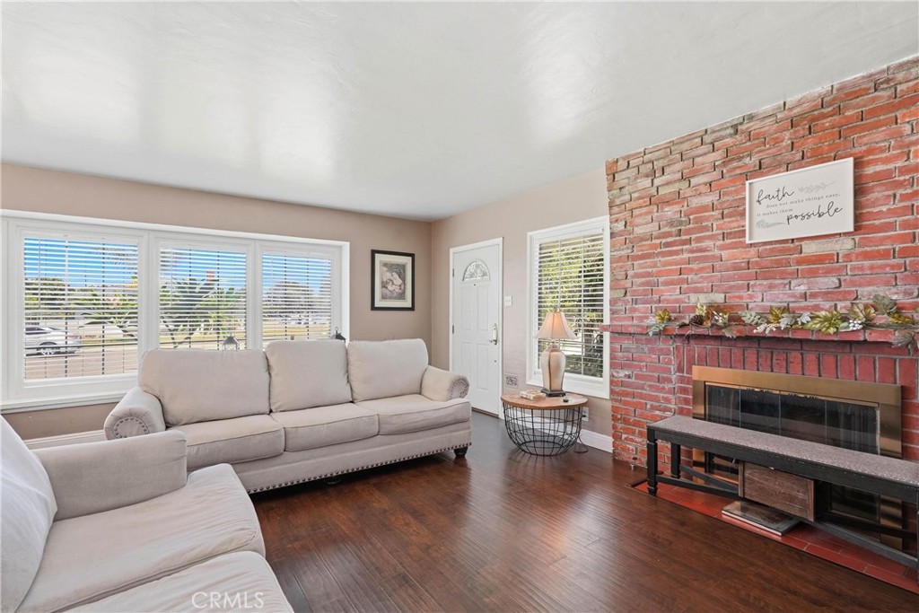 943 E Olive, Pomona