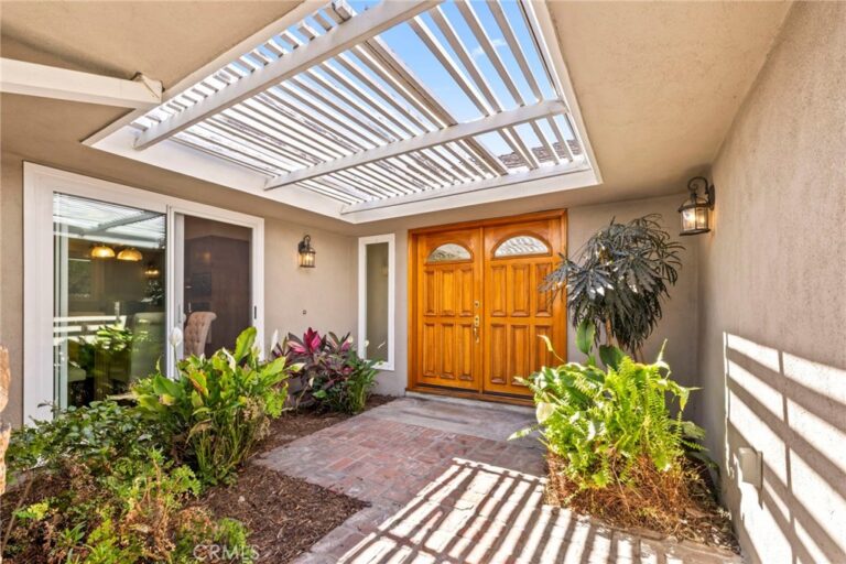 956 W 14th Street, Upland