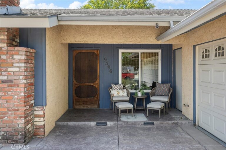 9596 Tangelo Ave, Fontana
