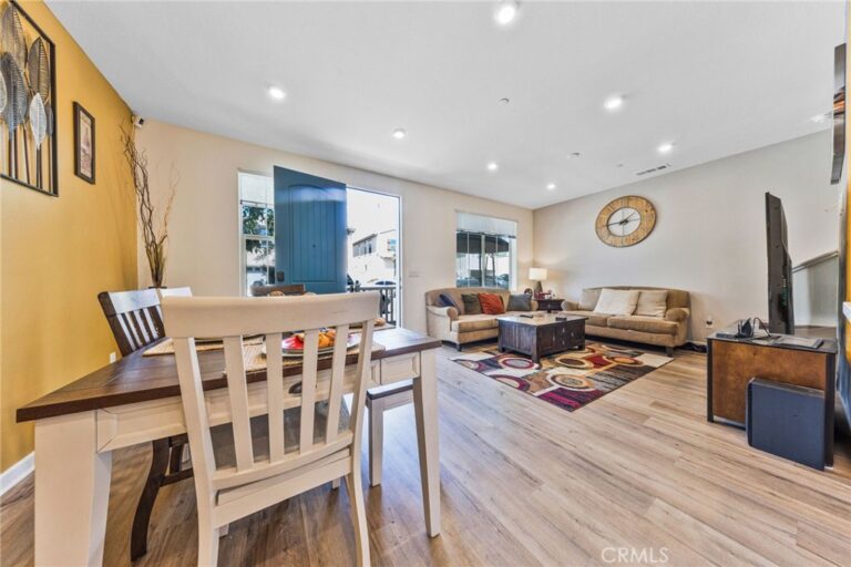 963 W Clover Avenue, Rialto