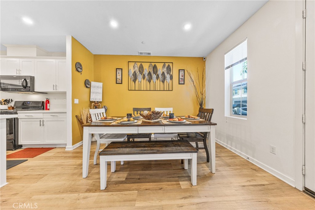 963 W Clover Avenue, Rialto