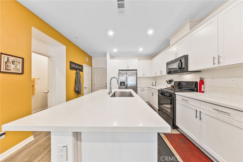 963 W Clover Avenue, Rialto