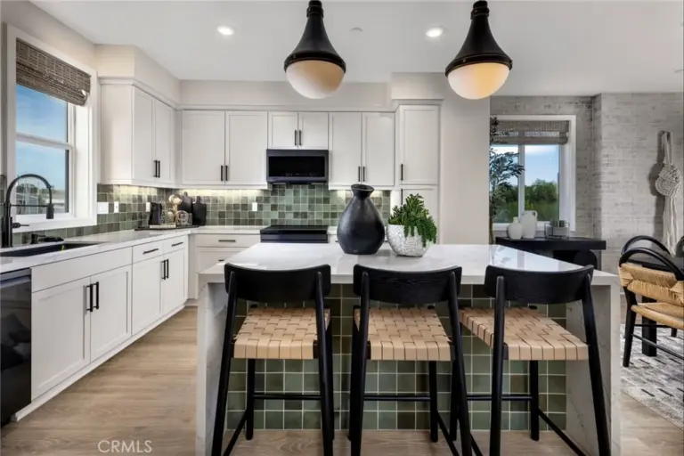 967 Angeline Rd, Covina