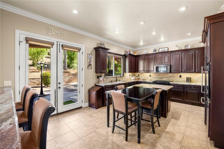 9856 Summerhill Road, Rancho Cucamonga