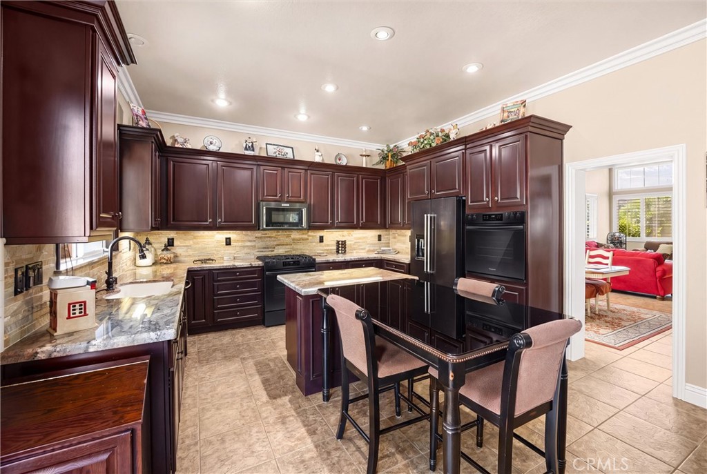 9856 Summerhill Road, Rancho Cucamonga