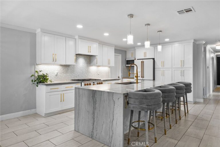9954 Albany, Rancho Cucamonga