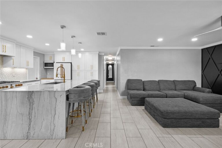 9954 Albany, Rancho Cucamonga
