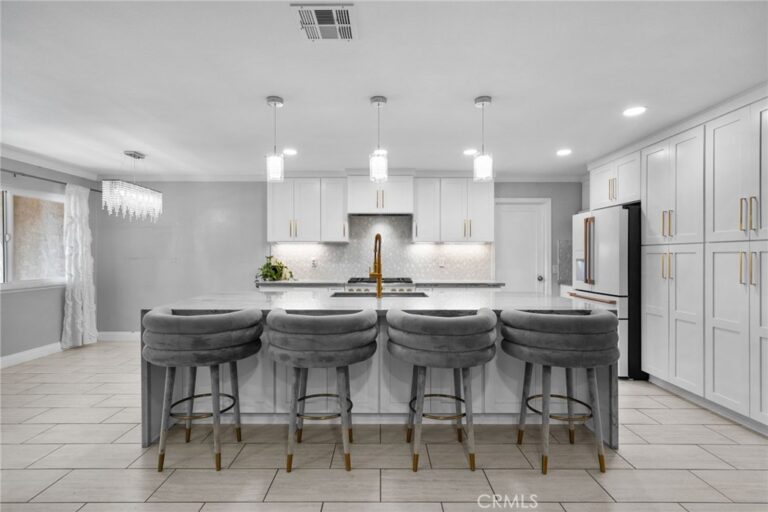 9954 Albany, Rancho Cucamonga