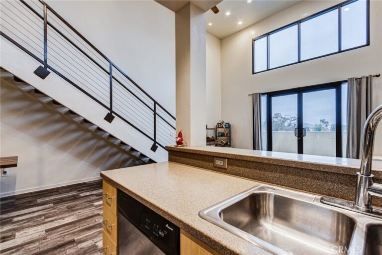 101 W Mission #327, Pomona