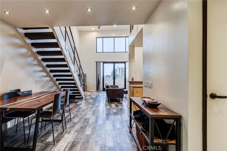 101 W Mission #327, Pomona