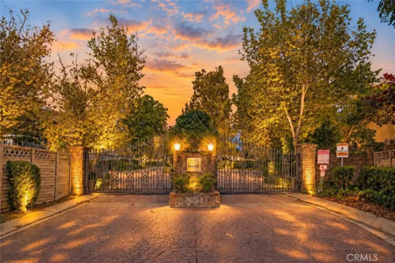 1033 Lakeview, Azusa