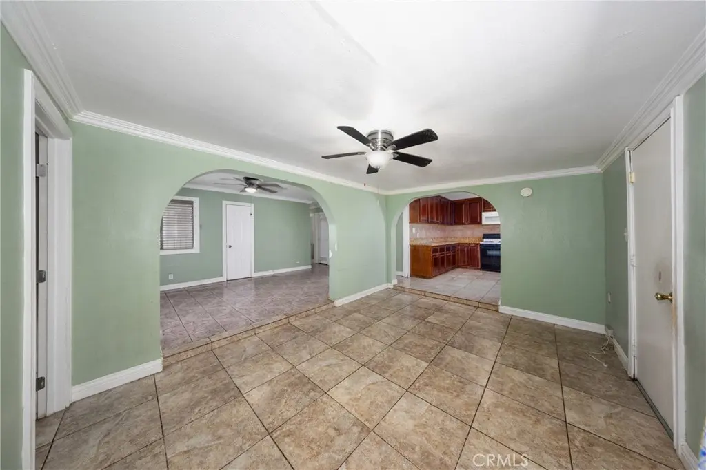 1047 Calaveras Avenue, Ontario