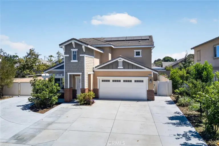 10957 Coalinga, Montclair