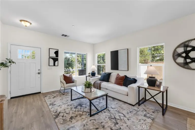 10957 Coalinga, Montclair