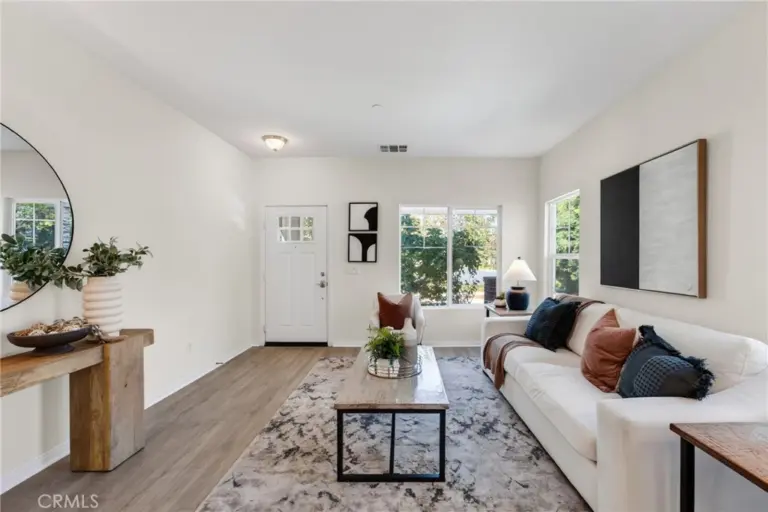 10957 Coalinga, Montclair