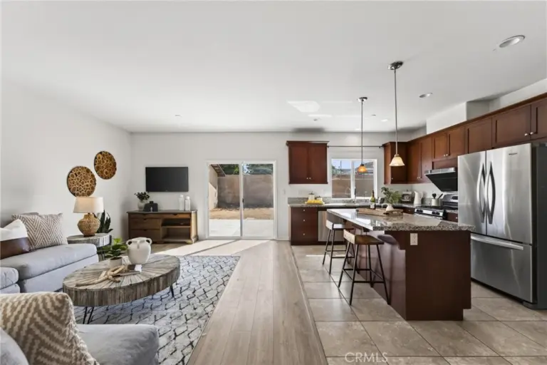 10957 Coalinga, Montclair
