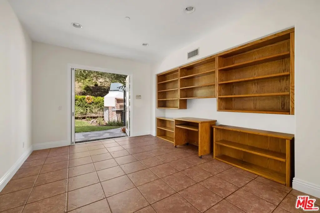 11 Turning Leaf Way, Azusa