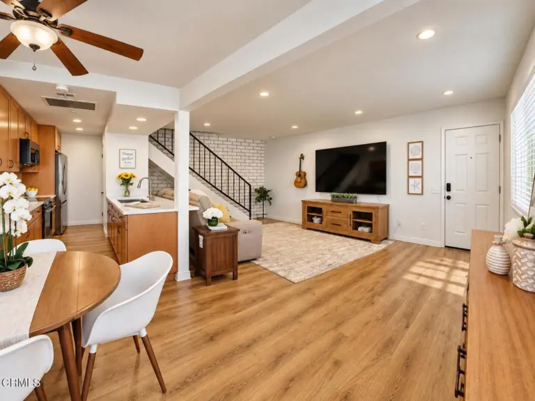 1102 W Calle Del Sol #3, Azusa