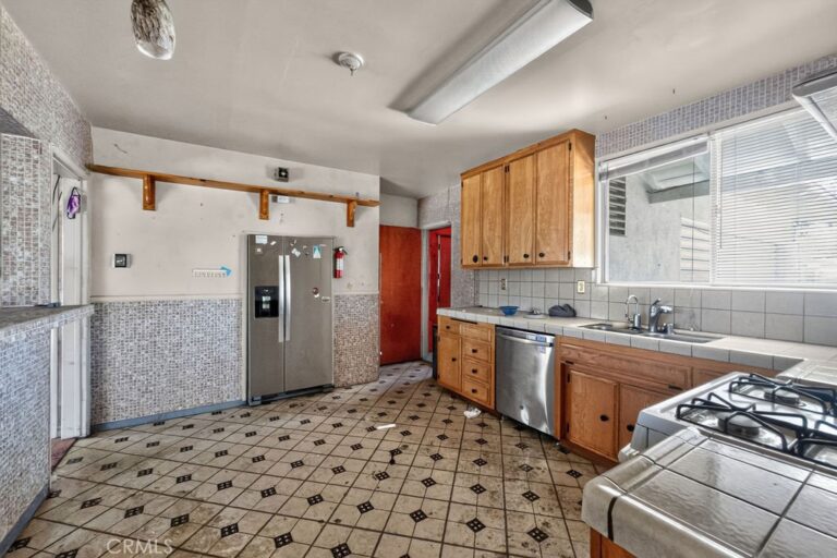 1116 Essex, Glendora