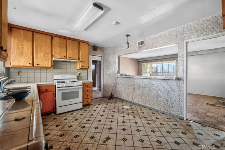 1116 Essex, Glendora