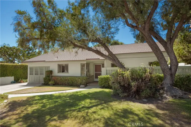 1143 Oxford Avenue, Claremont