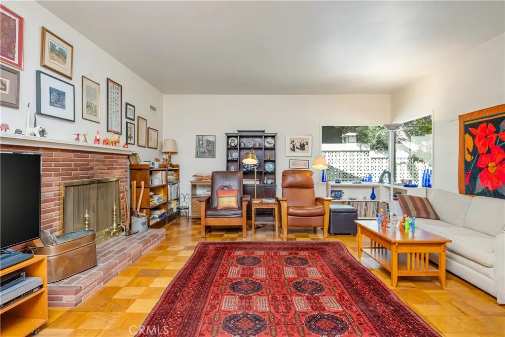 1143 Oxford Avenue, Claremont