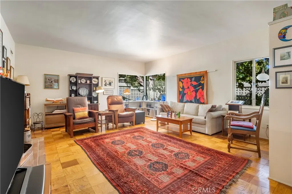 1143 Oxford Avenue, Claremont