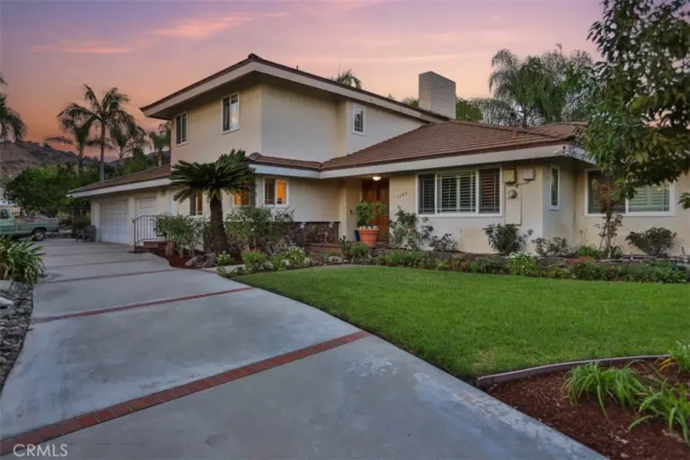 1145 E Sierra Madre Avenue, Glendora