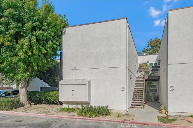 1150 W Phillips Street #244, Ontario