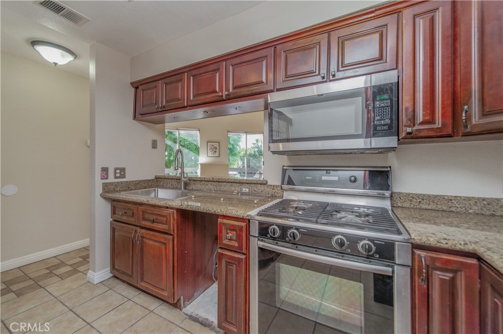 1150 W Phillips Street #244, Ontario