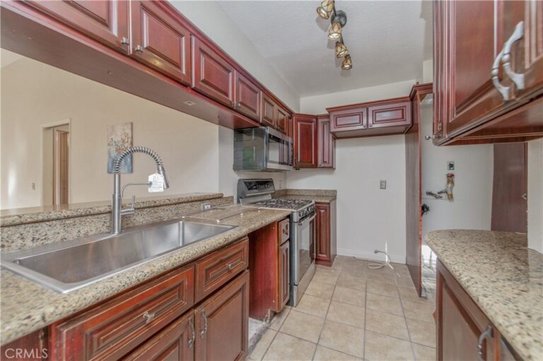 1150 W Phillips Street #244, Ontario