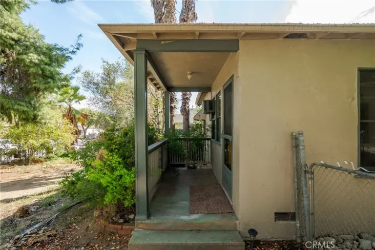 1195 N Campus Avenue, Upland