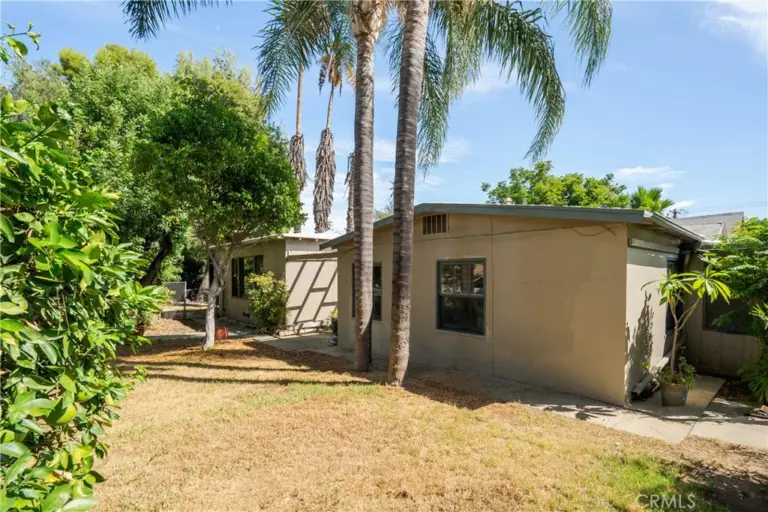 1195 N Campus Avenue, Upland