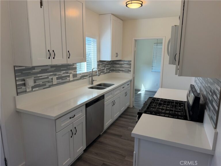 1196 W 3rd, Pomona