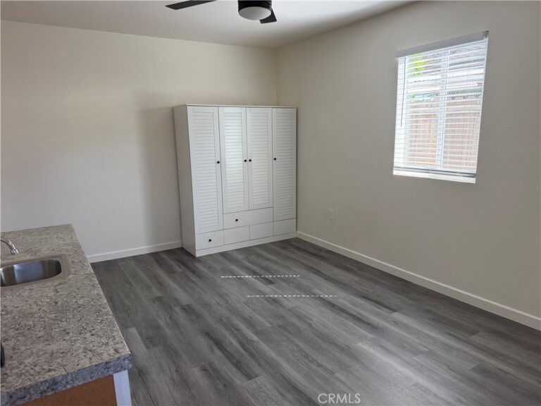 1196 W 3rd, Pomona