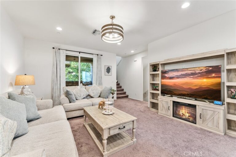 12158 Stratus, Rancho Cucamonga