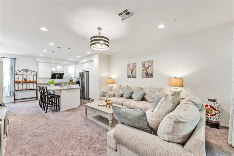 12158 Stratus, Rancho Cucamonga